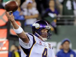 Brett Favre no tendrá participación en uno o dos partidos con los Vikingos de Minnesota. AP  /