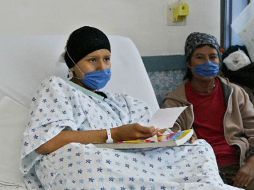 Cada año, 13 mil mujeres mexicanas enferman de cáncer cérvico uterino. ARCHIVO  /