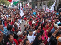 Manifestantes del Sindicato Mexicano de Electricistas provocan afectaciones en la vialidad. NTX  /