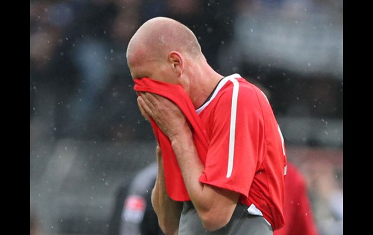 Miroslav Karhan del Mainz lamenta la derrota ante el Hamburgo. AFP  /