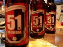 51 Rojinegra es el nombre de la cerveza oficial del Atlas que se presentó durante el Tercer Festival de la Cerveza. A. HINOJOSA  /