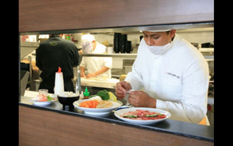 Se firmó un convenio con la industria restaurantera, buscan que cocineros se involucren y preparen menús para los visitantes. ARCHIVO  /