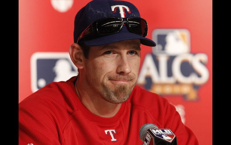 Cliff Lee en rueda de prensa en el Estadio de Yanqui en Nueva York. AP  /