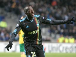 Souleymane Diawara del conjunto del Olympique de Marsella festeja el único gol del partido.AP  /