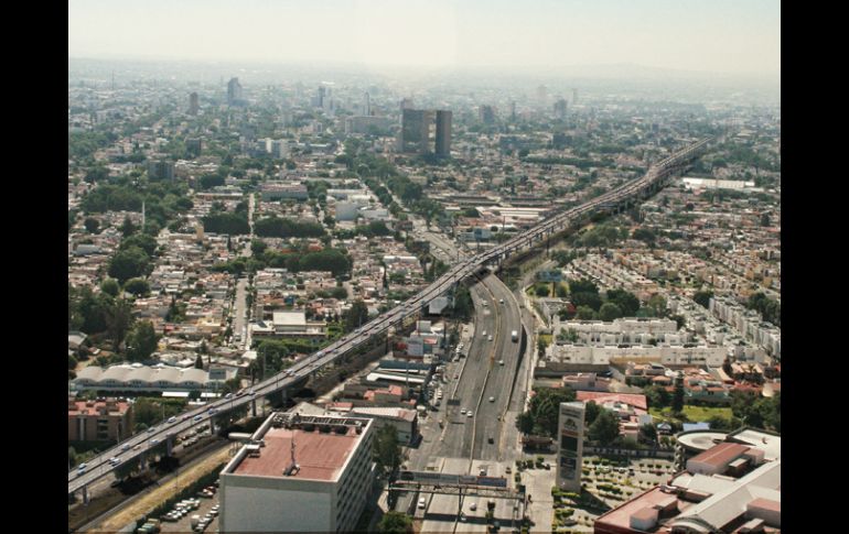 El proyecto contempla un segundo piso sobre Avenida Inglaterra (imagen virtual de la Vía Express). ESPECIAL  /