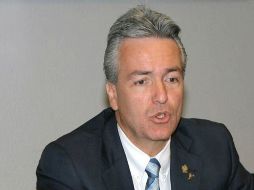 El secretario de Salud en Jalisco, Alfonso Petersen Farah, señaló que esta no es una medida impositiva. ARCHIVO  /