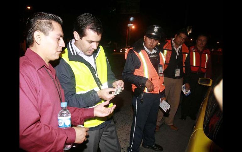 El secretario de Vialidad, Diego Monraz,  espera que en esa fecha se suspendan clases para reducir la carga vehicular. ARCHIVO  /