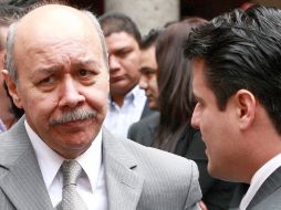 Rafael González Pimienta afirma que sólo 5% de los municipios ha recibido los recursos federales (con Aristóteles Sandoval). A. GARCÍA  /