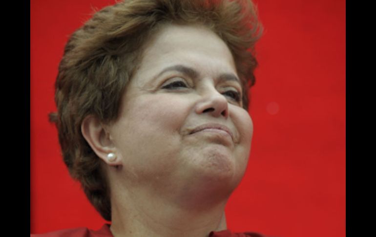 Los sondeos favorecen a Dilma Rousseff. AFP  /