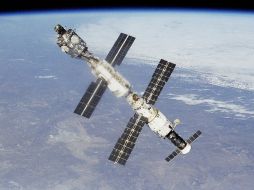 La plataforma que instalarán los astronautas en la extensión del módulo Zvezdá alojará en un futuro equipamiento científico. ESPECIAL  /