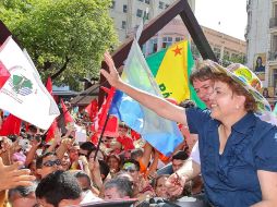 Dilma Roussef preside un acto de campaña en Brasilia. AFP  /