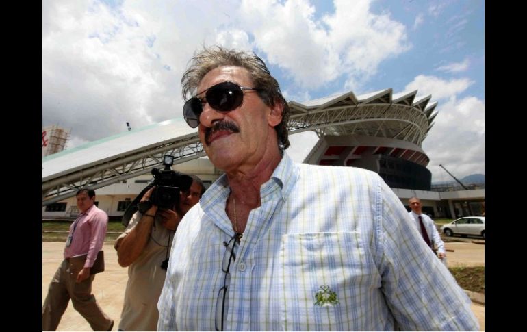 El entrenador Ricardo La Volpe, durante su visita al nuevo Estadio Nacional de Costa Rica. MEXSPORT  /