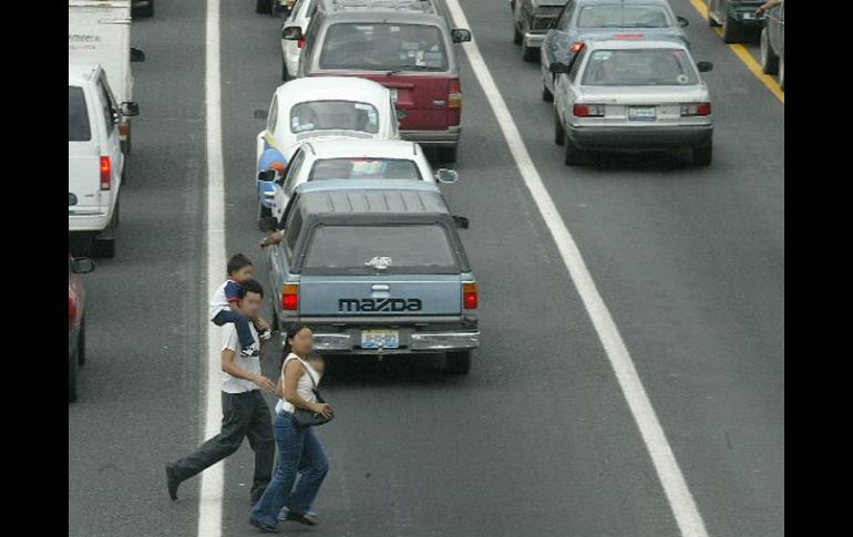 El nodo vial se pretende construir en el cruce de la Avenida Santa Esther y Periferico en la colonia Santa Margarita. ARCHIVO  /