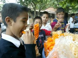 El consumo de botanas es de cuatro kilogramos por mexicano en promedio al año. J. HERNÁNDEZ  /