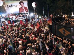 Los simpatizantes de Dilma Rousseff celebran el triunfo en la Avenida Paulista, en Sao Paulo. AFP  /