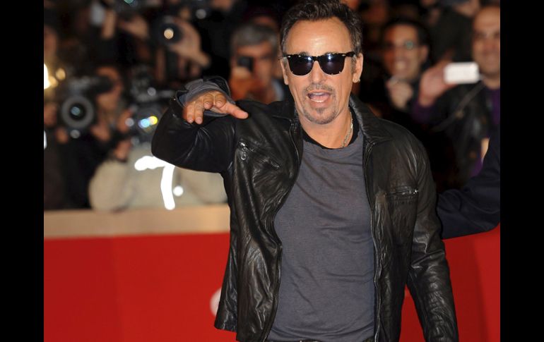 El “Jefe”Springsteen deleitó a decenas de seguidores durante su paso por la alfombra roja romana. EFE  /