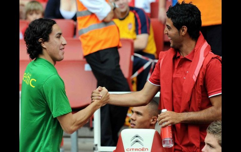 Los jugadores Efraín Juárez y Carlos Vela permanecen suspendido de la Selección Mexicana. MEXSPORT  /