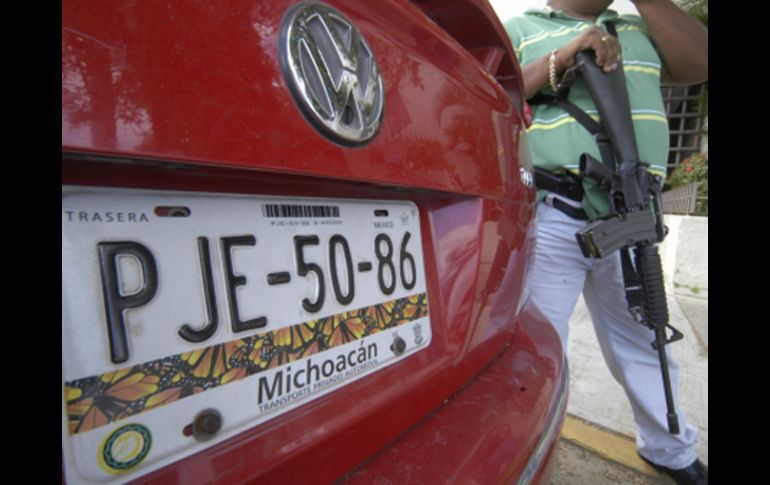 Vehículo en el que viajaban los michoacanos levantados en Acapulco. EFE  /