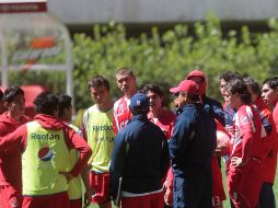 Chivas entrenó en su nueva casa, de cara al cotejo ante Cruz Azul,  mañana por la noche. MEXSPORT  /