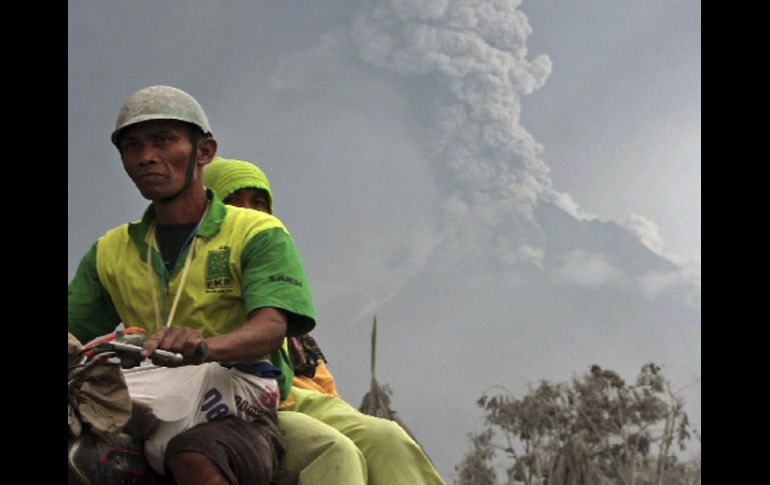 Un pequeño hospital al pie de la montaña atiende a los sobrevivientes. AP  /