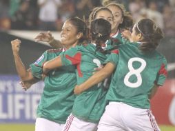 Con marcador de 2-1 , las mexicanas se impusieron a la escuadra de Estados Unidos. REUTERS  /