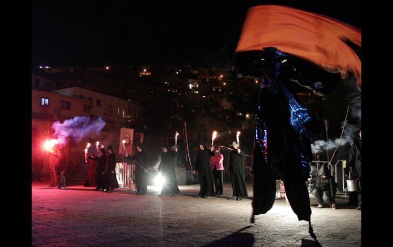 La presentación de la obra La Campana, en el Festival Cervantino en Guanajuato. EFE  /