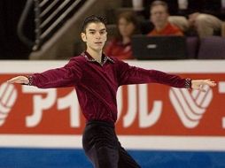 El actual campeón nacional de patinaje artístico sobre hielo, Humberto Contreras se retira del patinaje amateur. ESPECIAL  /