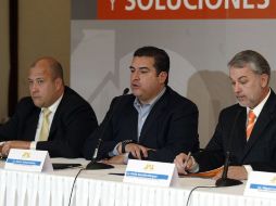 Durante la presentación del SITI el gobernador del Estado, Emilio González y los alcaldes de Zapopan y Tlajomulco de Zúñiga. E. BARRERA  /