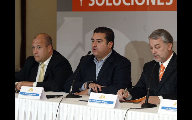 Durante la presentación del SITI el gobernador del Estado, Emilio González y los alcaldes de Zapopan y Tlajomulco de Zúñiga. E. BARRERA  /