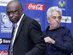 Jack Warner y Justino Compeán, después de la conferencia de prensa. REUTERS  /