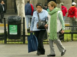 Las personas de la tercera edad y los niños son los grupos más vulnerables a padecer enfermedades respiratorias. E. BARRERA  /