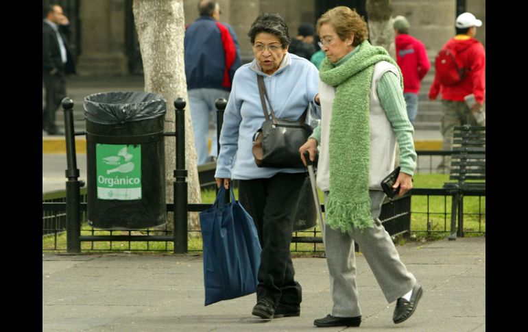 Las personas de la tercera edad y los niños son los grupos más vulnerables a padecer enfermedades respiratorias. E. BARRERA  /