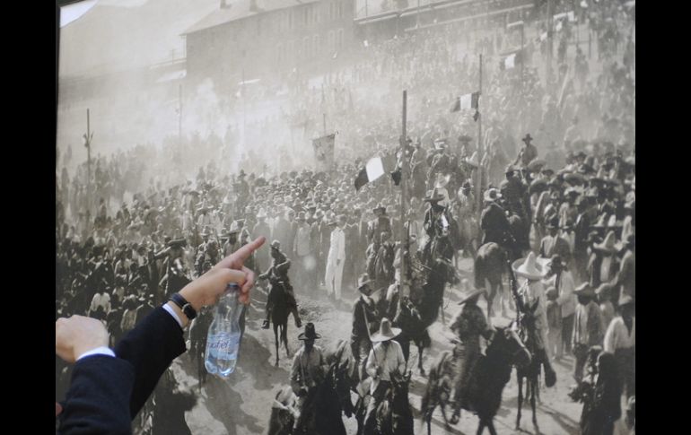 Las fotografías están siendo adecuadas por orden cronológico. EFE  /