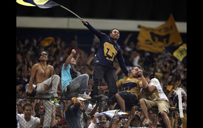 La FMF buscará un mayor control sobre los integrantes de las barras en todos los estadios. MEXSPORT  /