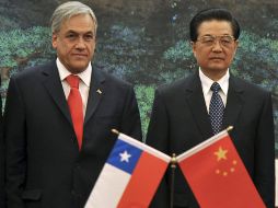 El presidente chileno Sebastián Piñera y su homólogo chino Hu Jinato. EFE  /