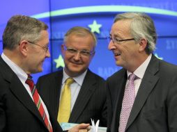 El presidente del Eurogrupo, Jean-Claude Juncker, ofrece rueda de prensa después de reunión de ministros de Finanzas del Eurogrupo. EFE  /