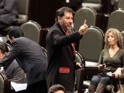El legislador Gerardo Fernández Noroña, durante una de las sesiones para sacar adelante la aprobación del Presupuesto. EL UNIVERSAL  /