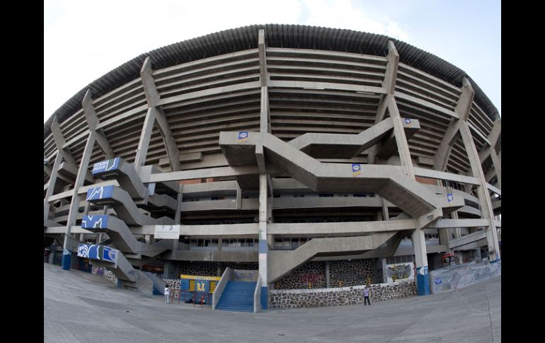 Debido a la riña entre aficionados y policías municipales, el Estadio Jalisco a recibido un veto de dos partidos. JAMMEDIA  /