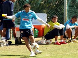 Duilio Davino practicando en una sesión de entrenamientos del Monterrey. AFP  /