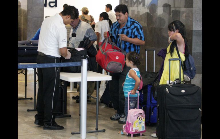 La SCT manifiesta su inconformidad por la forma en la que opera el GAP sus tres aeropuertos principales. A. CAMACHO  /