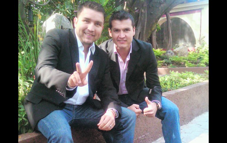 Poncho y Joel Lizárraga, integrantes de la Banda El Recodo. A. LIZARDO  /