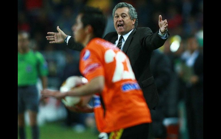 El técnico del Monterrey Manuel Vucetich durante el partido de ida de cuartos de final ante el Pachuca. MEXSPORT  /