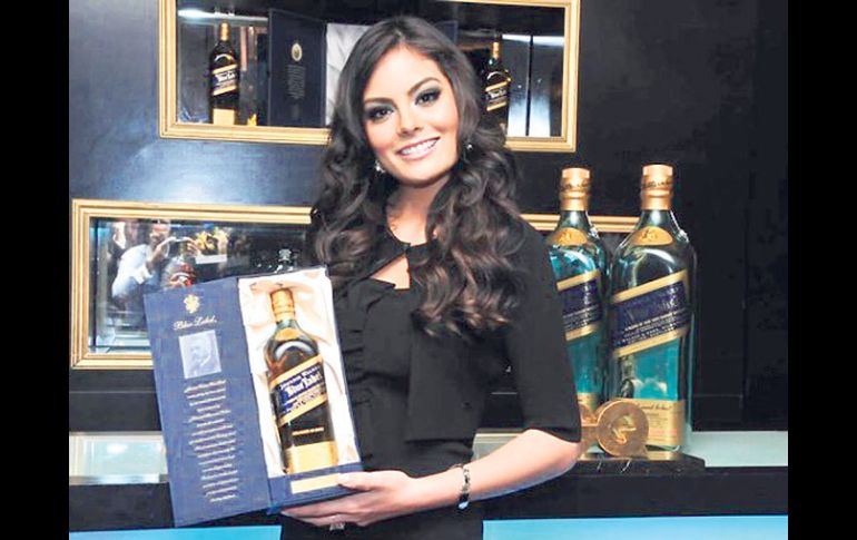 La actual Miss Universo, Ximena Navarrete. ESPECIAL  /