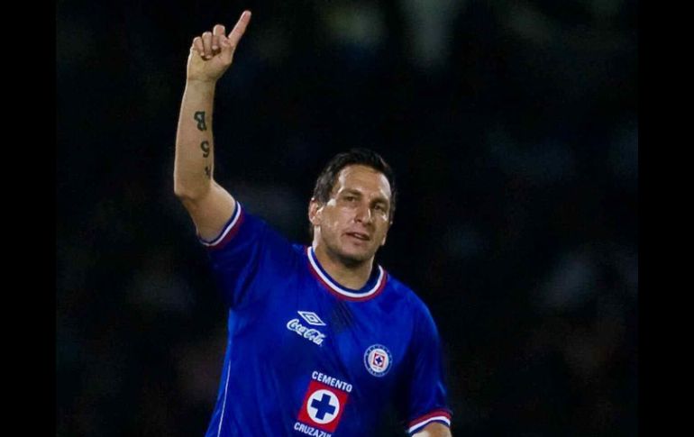 Con el gol de 'Chaco' Giménez el miércoles Cruz Azul está a un paso de semifinales. MEXSPORT  /