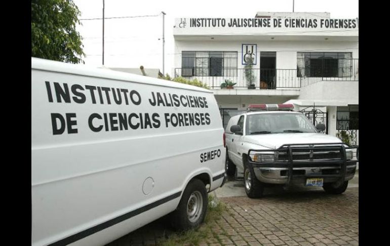 Los cadáveres fueron trasladados por personal de Semefo de Ocotlán. ARCHIVO  /