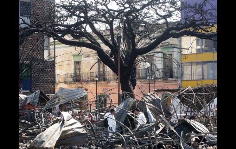 Según testigos, el incendio inició a las 02:00 horas de este domingo. A. CAMACHO  /