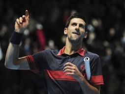 Novak Djokovic festejando su victoria en Copa Masters. EFE  /