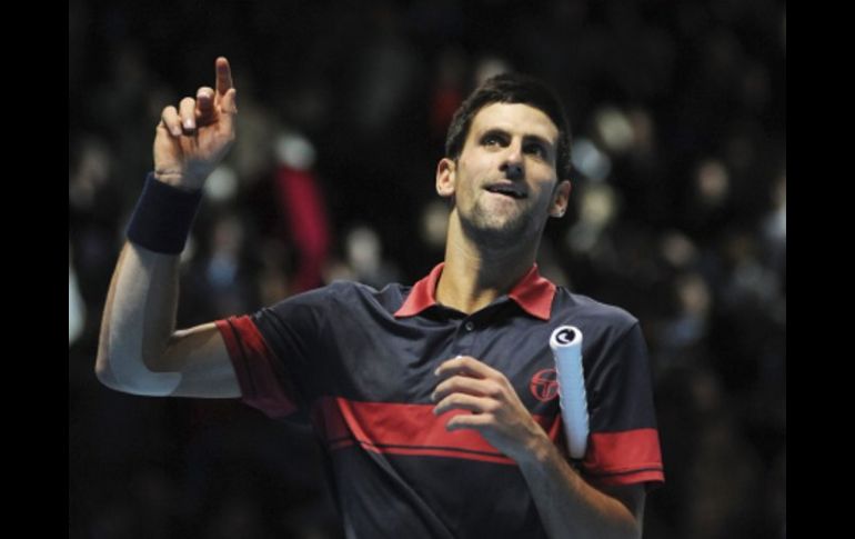 Novak Djokovic festejando su victoria en Copa Masters. EFE  /