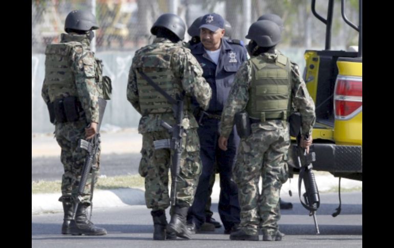 Elementos militares realizan operativos eventualmente para apoyar a las autoridades locales. REUTERS  /