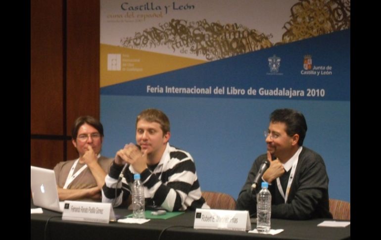 José Napoleón Martín del Campo, Robert E. Martínez Frías y Fernando Renato Padilla Gómez, durante la presentación en la FIL. A.OROZCO  /